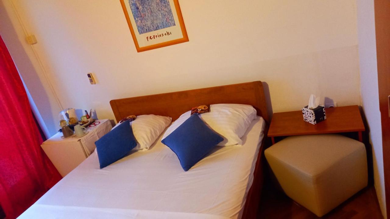 Salyna "Rooms Bela" Ičići Dış mekan fotoğraf