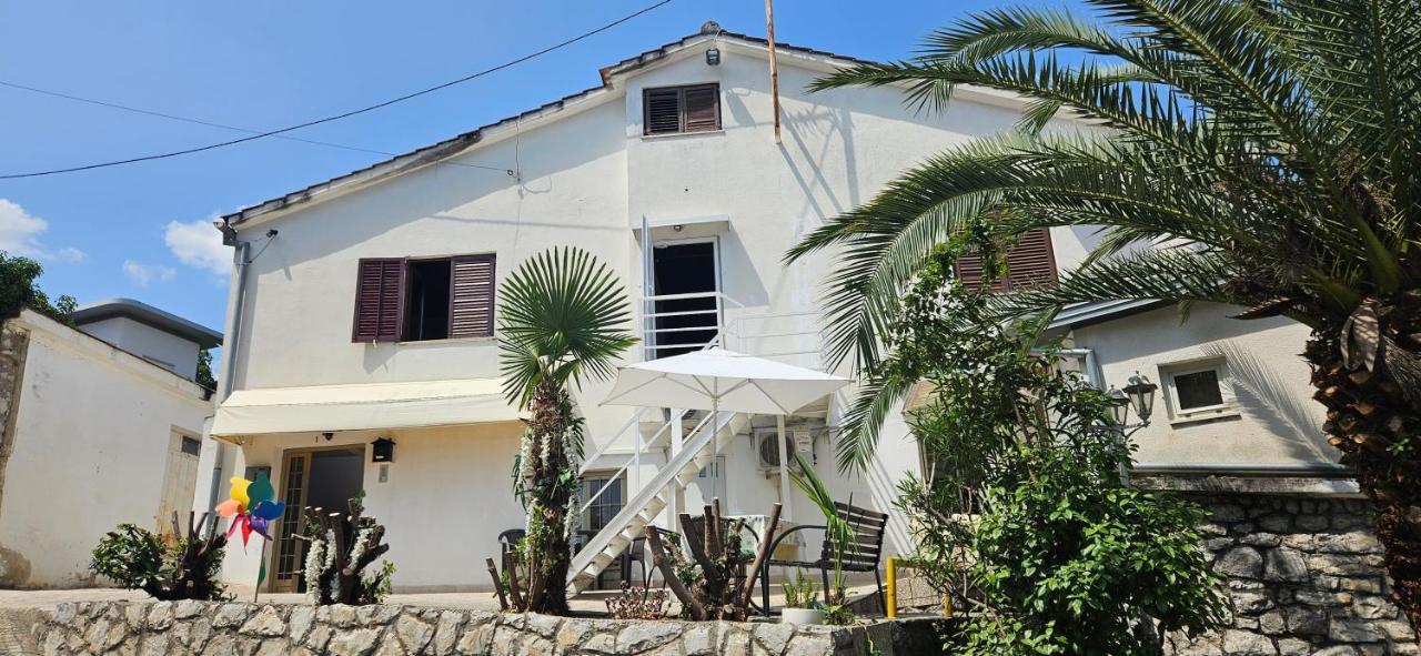 Salyna "Rooms Bela" Ičići Dış mekan fotoğraf