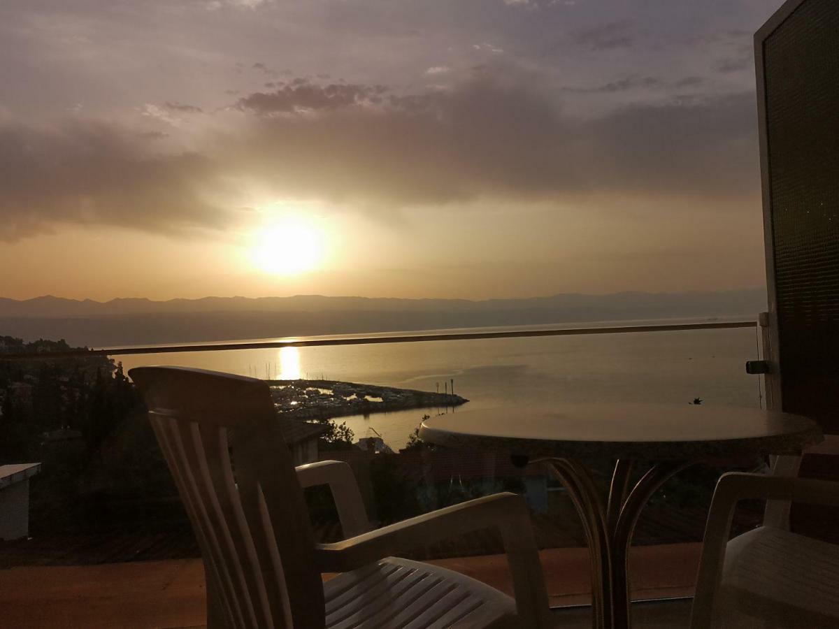 Salyna "Rooms Bela" Ičići Dış mekan fotoğraf